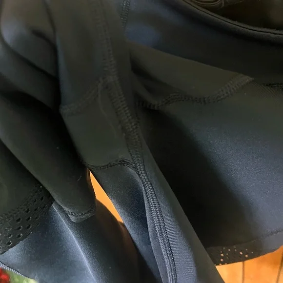 Adidas Small Women’s Black Climalite Capri Leggings - Picture 6 of 6